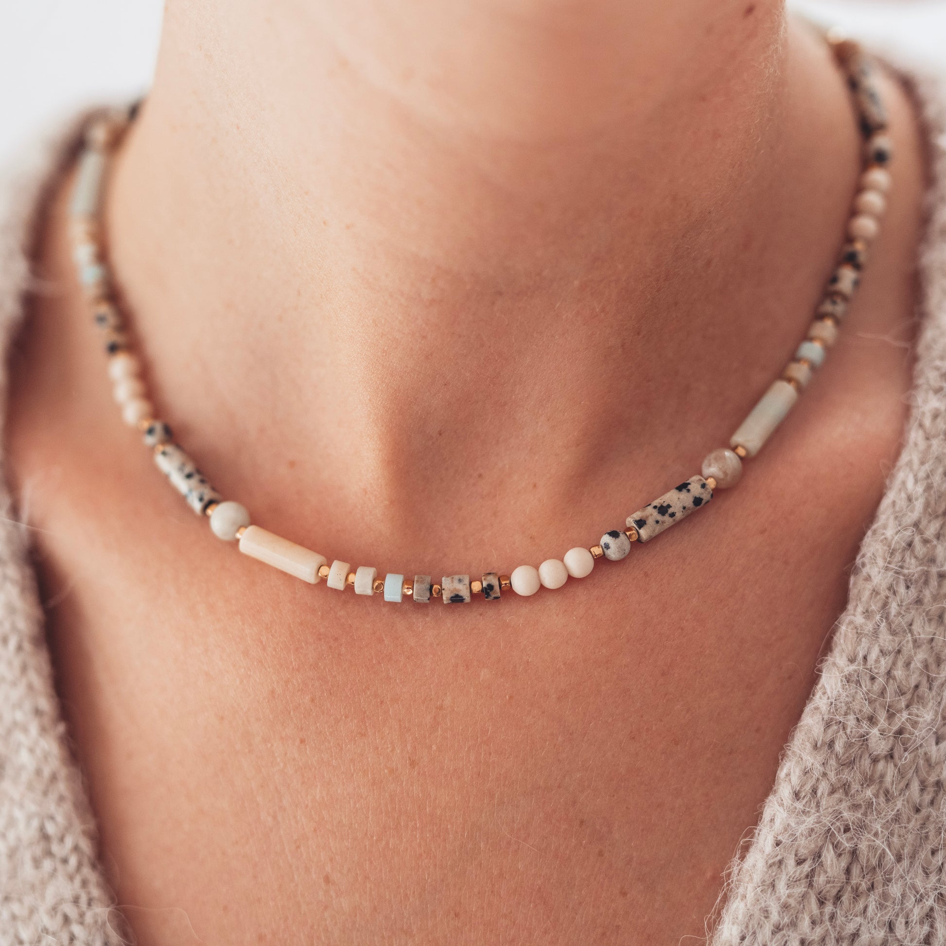 Naszyjnik z kamieni naturalnych Believy. Naszyjnik z amazonitu i jaspisu. Biżuteria na prezent, naszyjnik na Święta
