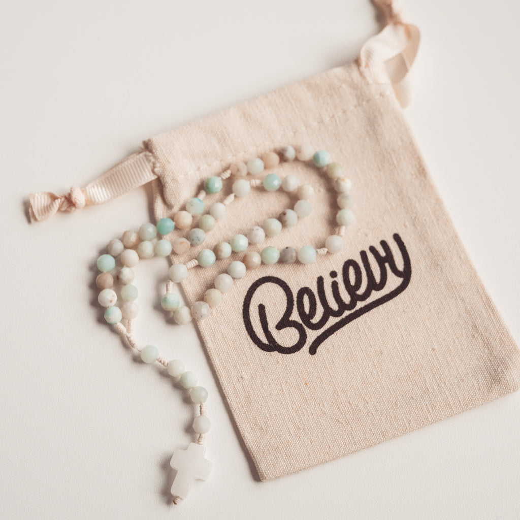 różaniec z kamieni naturalnych, różaniec z amazonitu, prezent