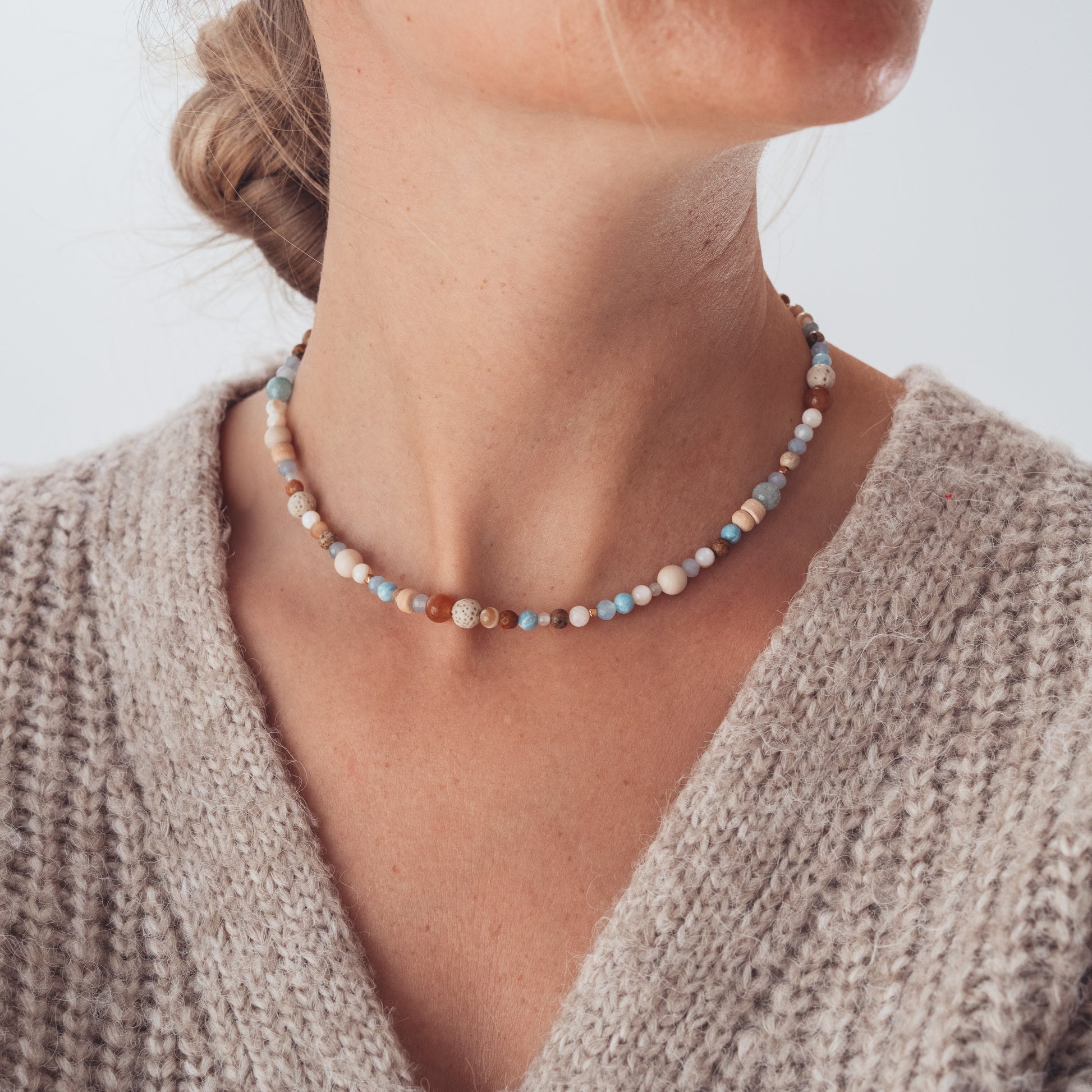 Naszyjnik Na skraju plaży z wybraną pozłacaną zawieszką