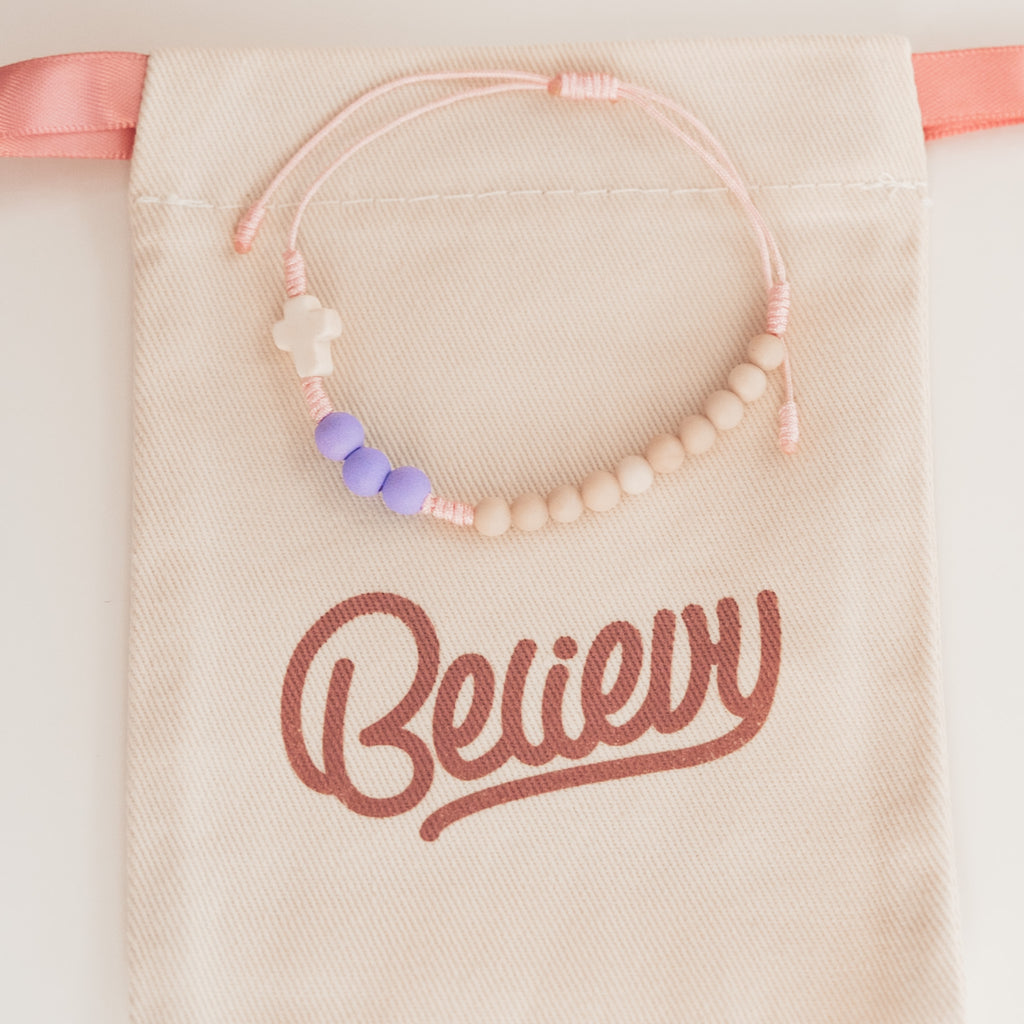 Różaniec na rękę z kamienia rzecznego