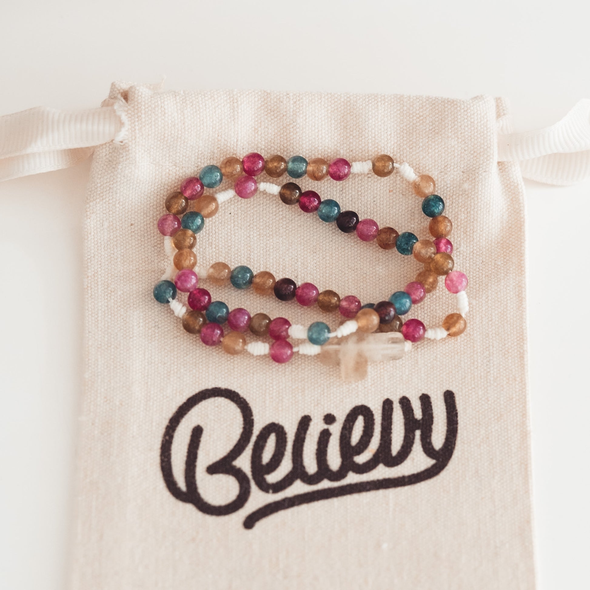 Różaniec z kolorowego turmalinu (drobny)