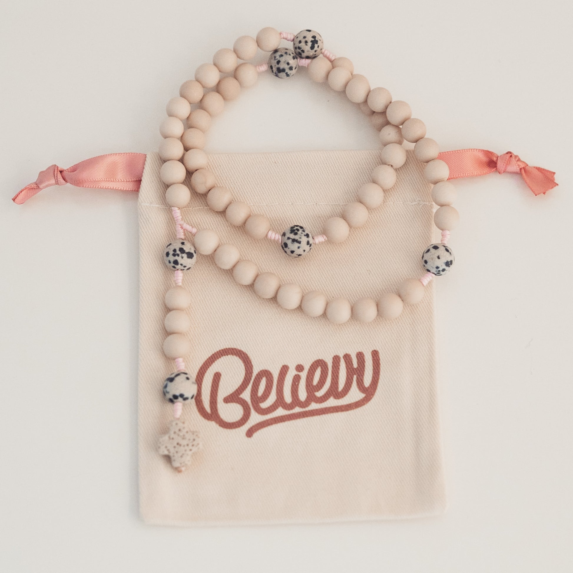 Różaniec z kamienia rzecznego (duży)