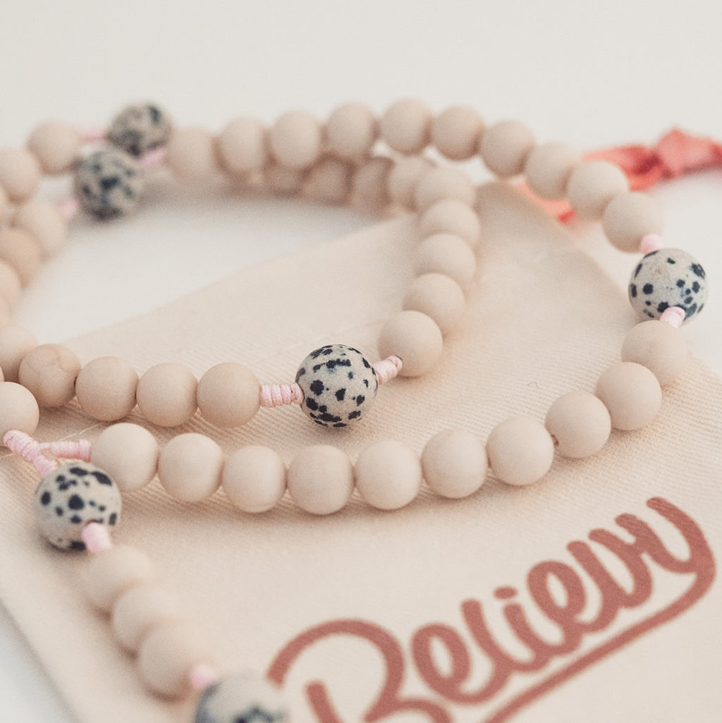 Różaniec z kamienia rzecznego (duży)