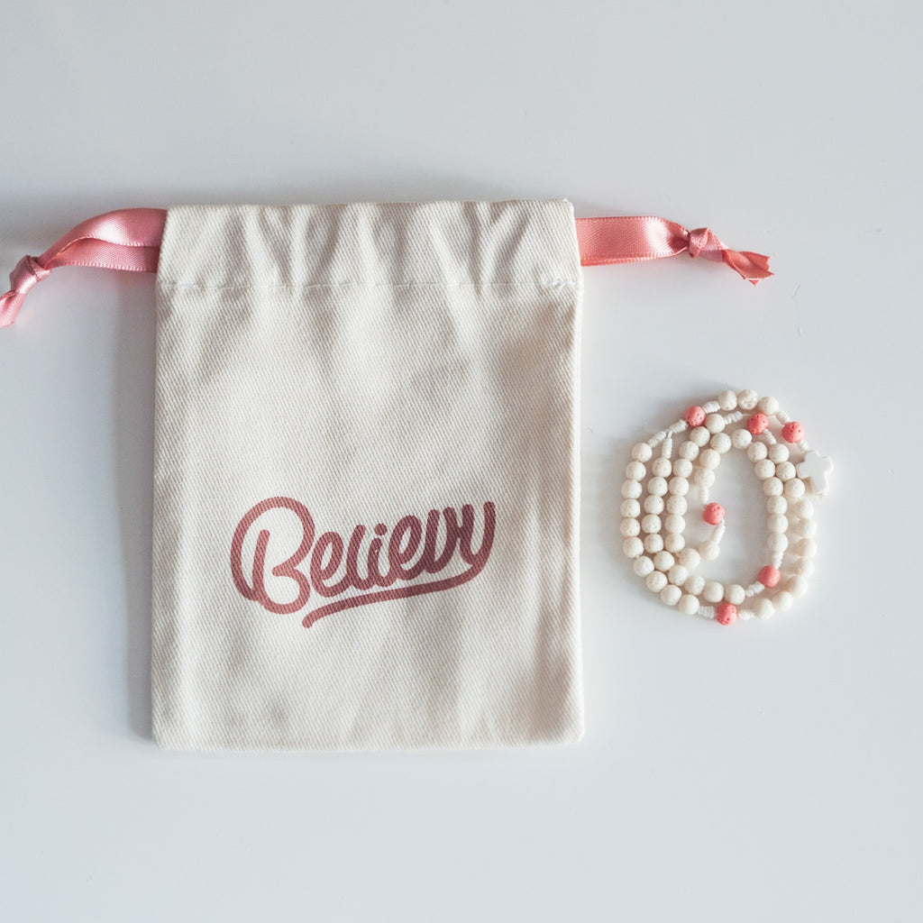 Różaniec z lawy wulkanicznej (drobny)