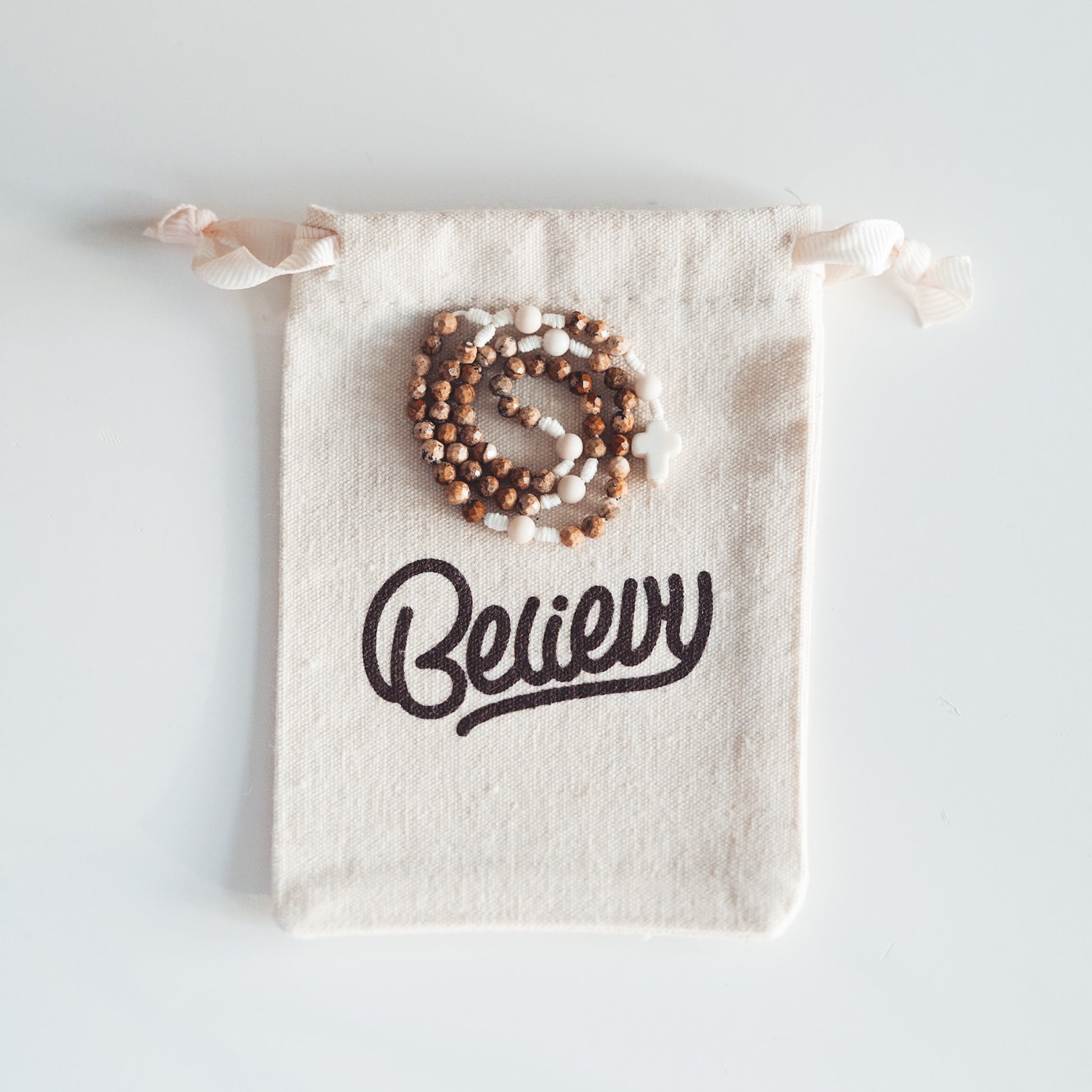 Różaniec z jaspisu obrazkowego (drobny)