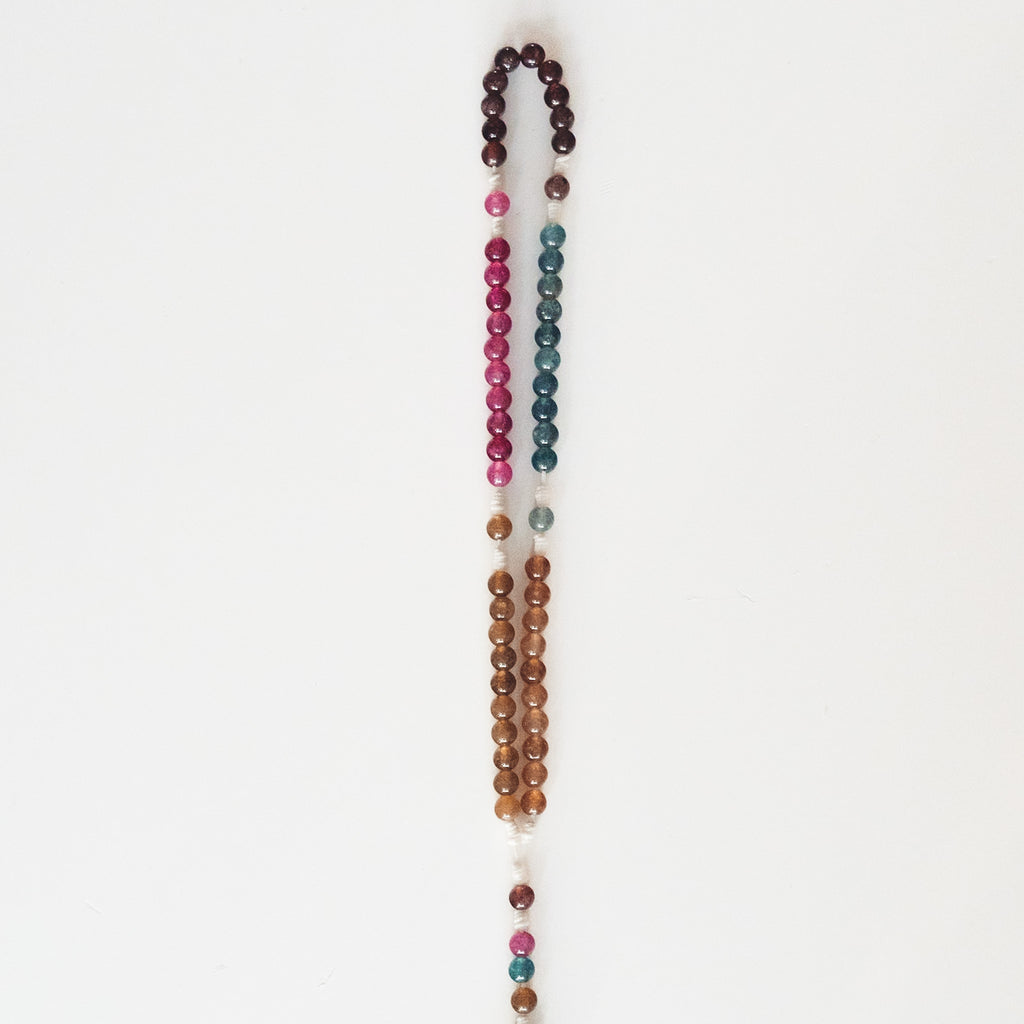 Różaniec z turmalinu kolorowego (drobny)