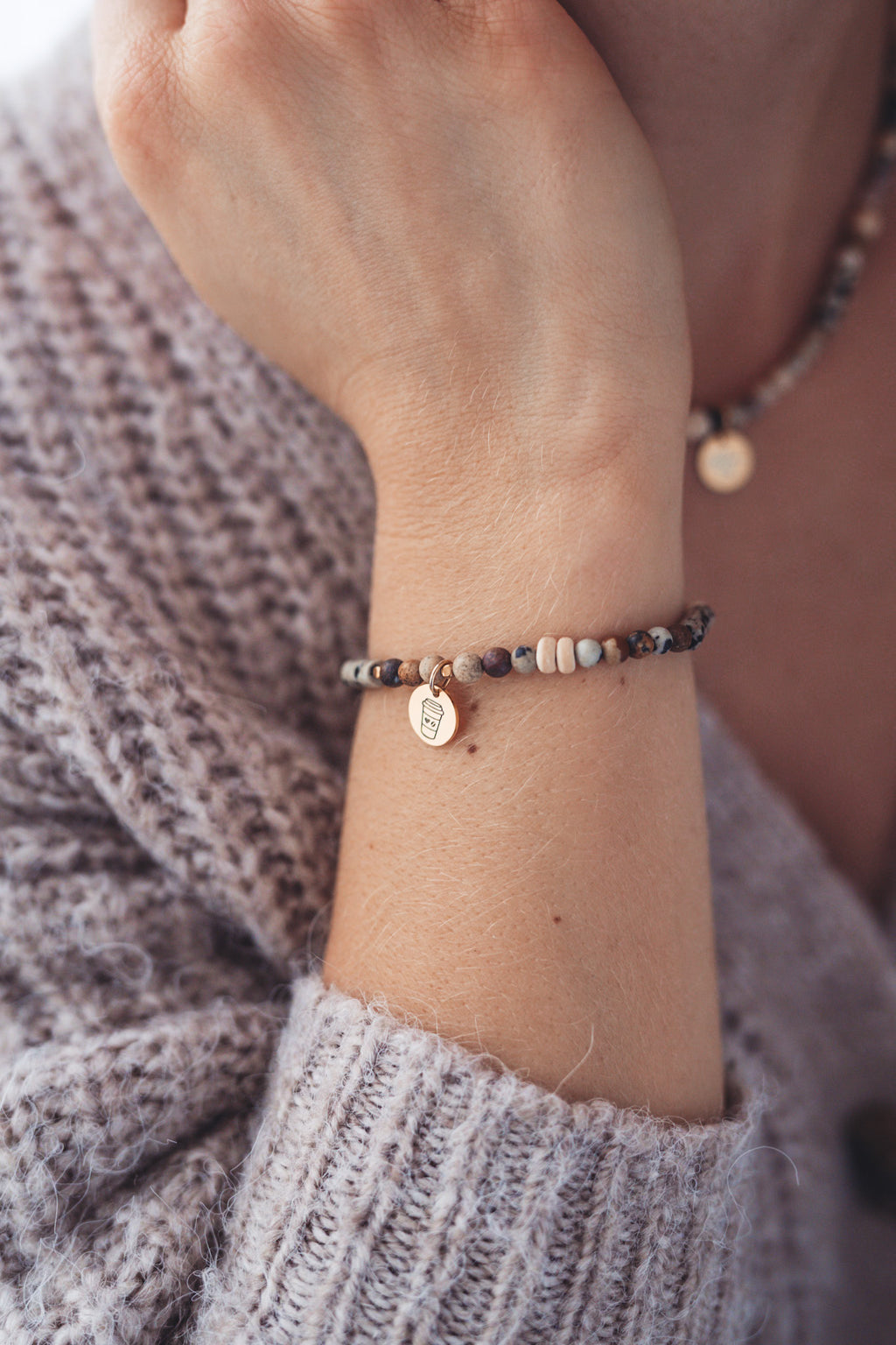 Bransoletka Oddech Ziemi z wybraną pozłacaną zawieszką