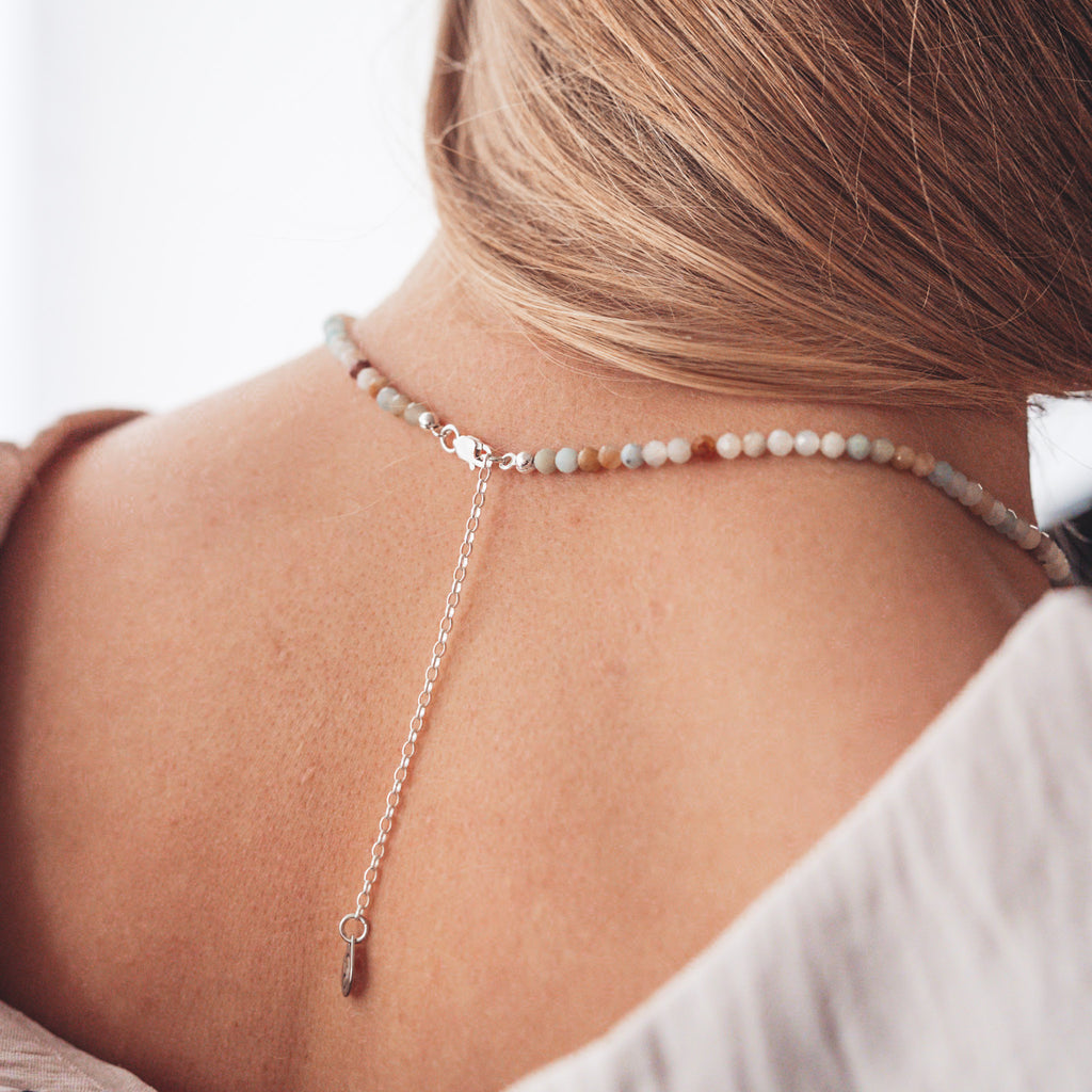 Naszyjnik z amazonitu (drobny) z wybraną srebrną zawieszką