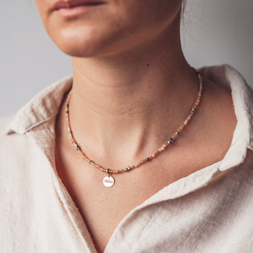 Naszyjnik z kamienia słonecznego i jaspisu z zawieszką. Biżuteria na prezent, na Święta, na gwiazdkę, pod choinkę. Elegancki naszyjnik.