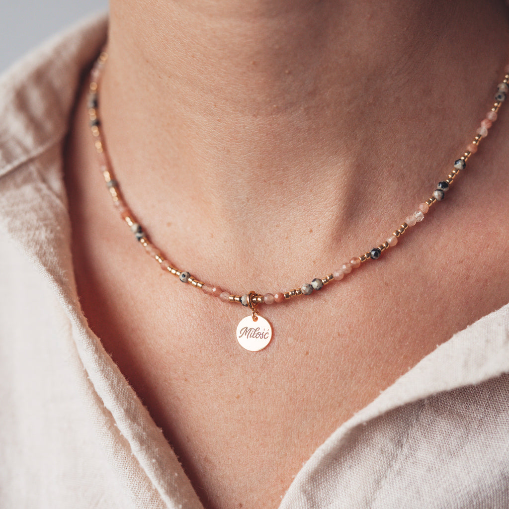 Naszyjnik z kamienia słonecznego i jaspisu z zawieszką. Biżuteria na prezent, na Święta, na gwiazdkę, pod choinkę. Elegancki naszyjnik.