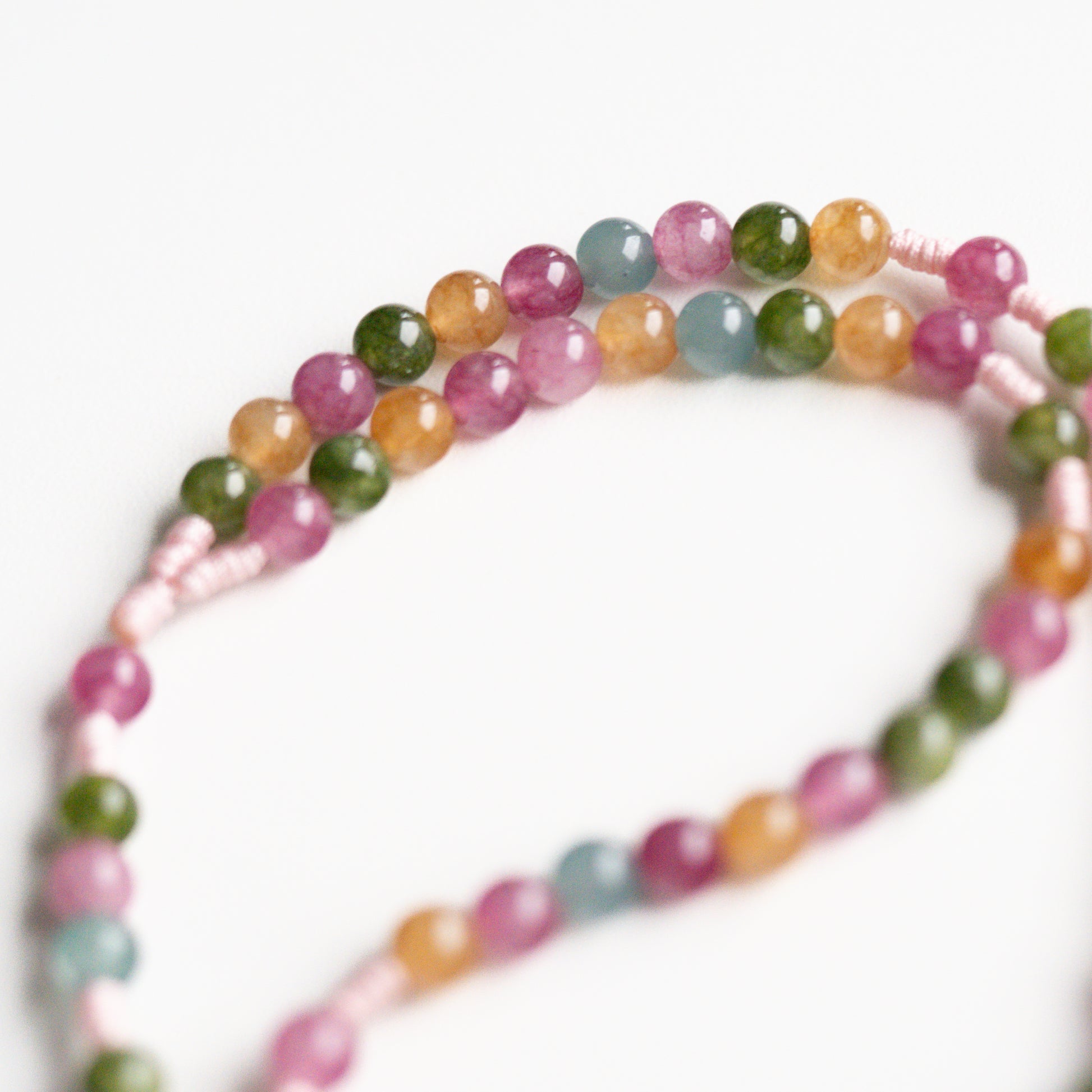 Różaniec z kolorowego turmalinu (średni)