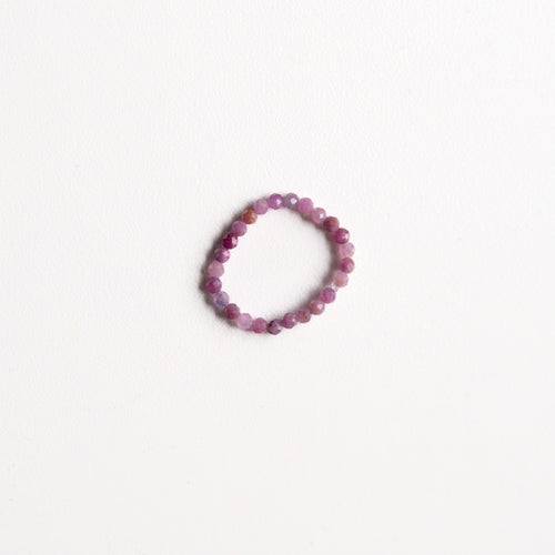 Pierścionek z rubinu