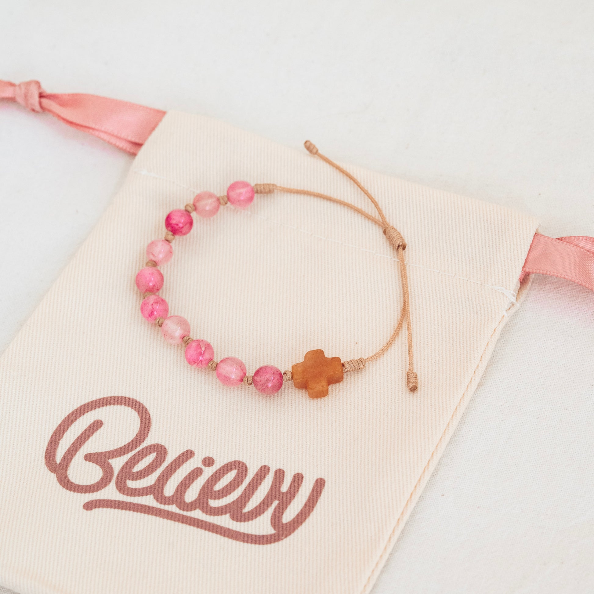 Różaniec na rękę z kamieni naturalnych, różaniec na sznurku z jadeitu, dziesiątka różańca 