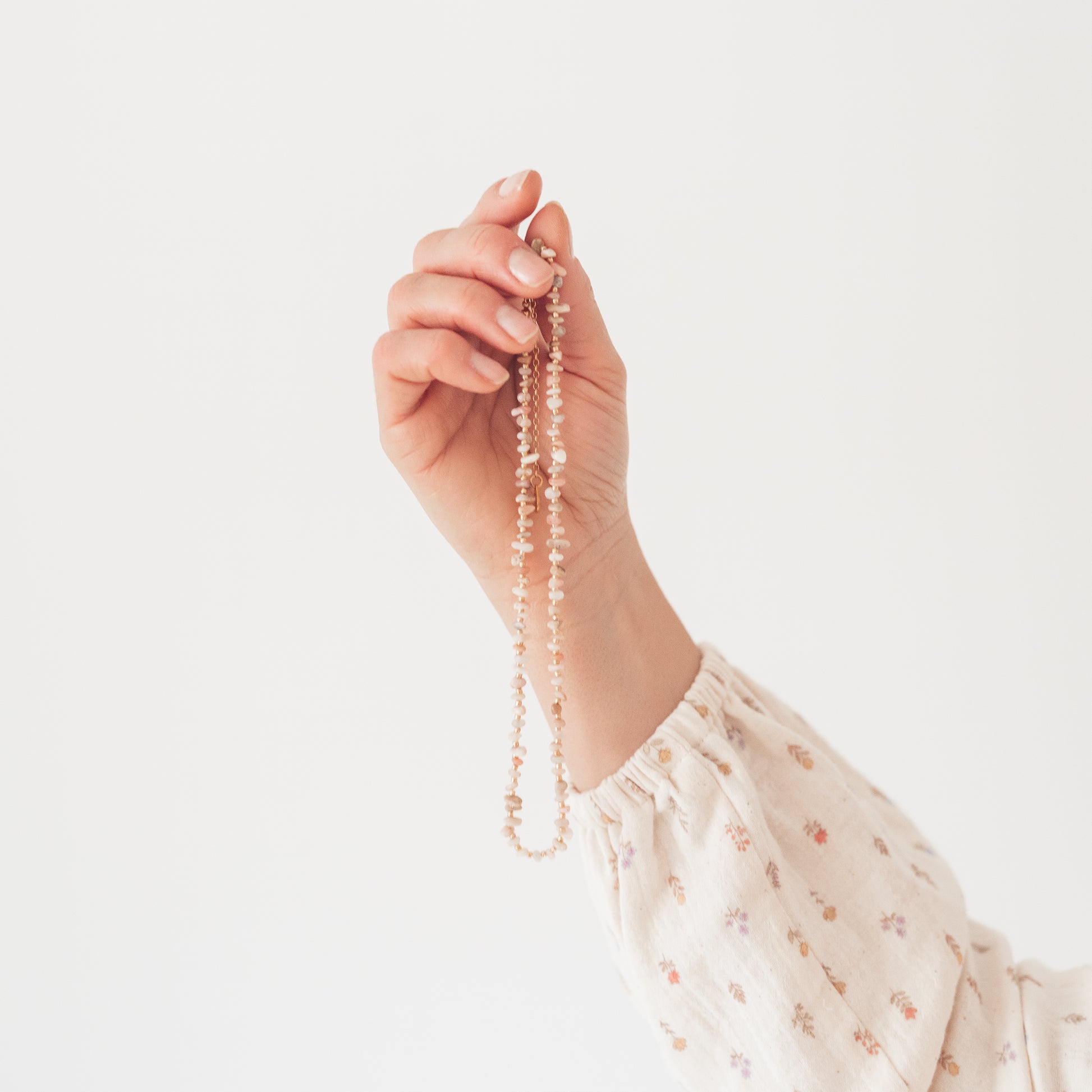 Naszyjnik z kamieni naturalnych, naszyjnik z opalu, celebrytka, biżuteria na prezent