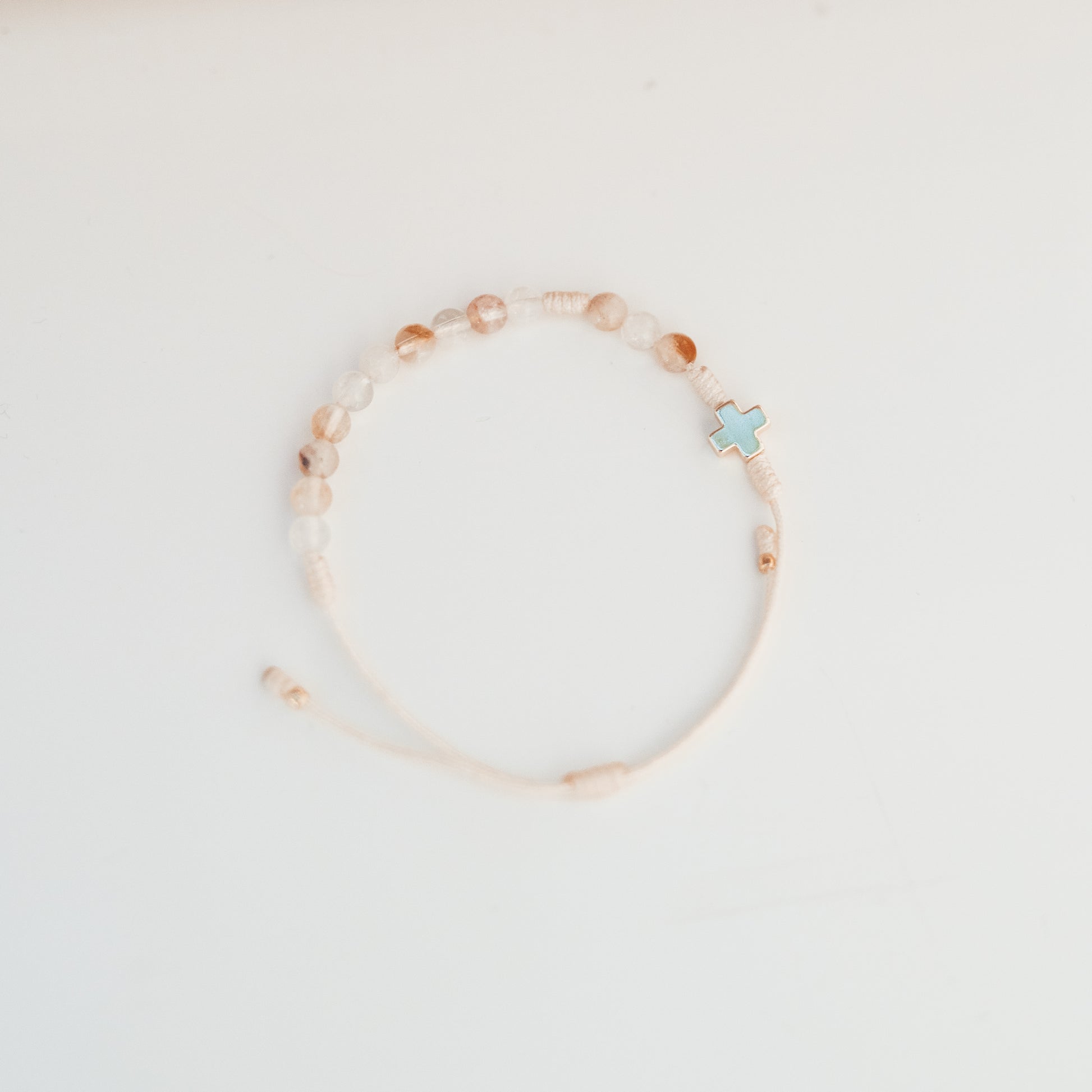 różaniec z kamieni naturalnych, różaniec z chalcedonu, dziesiątka różańca, prezent