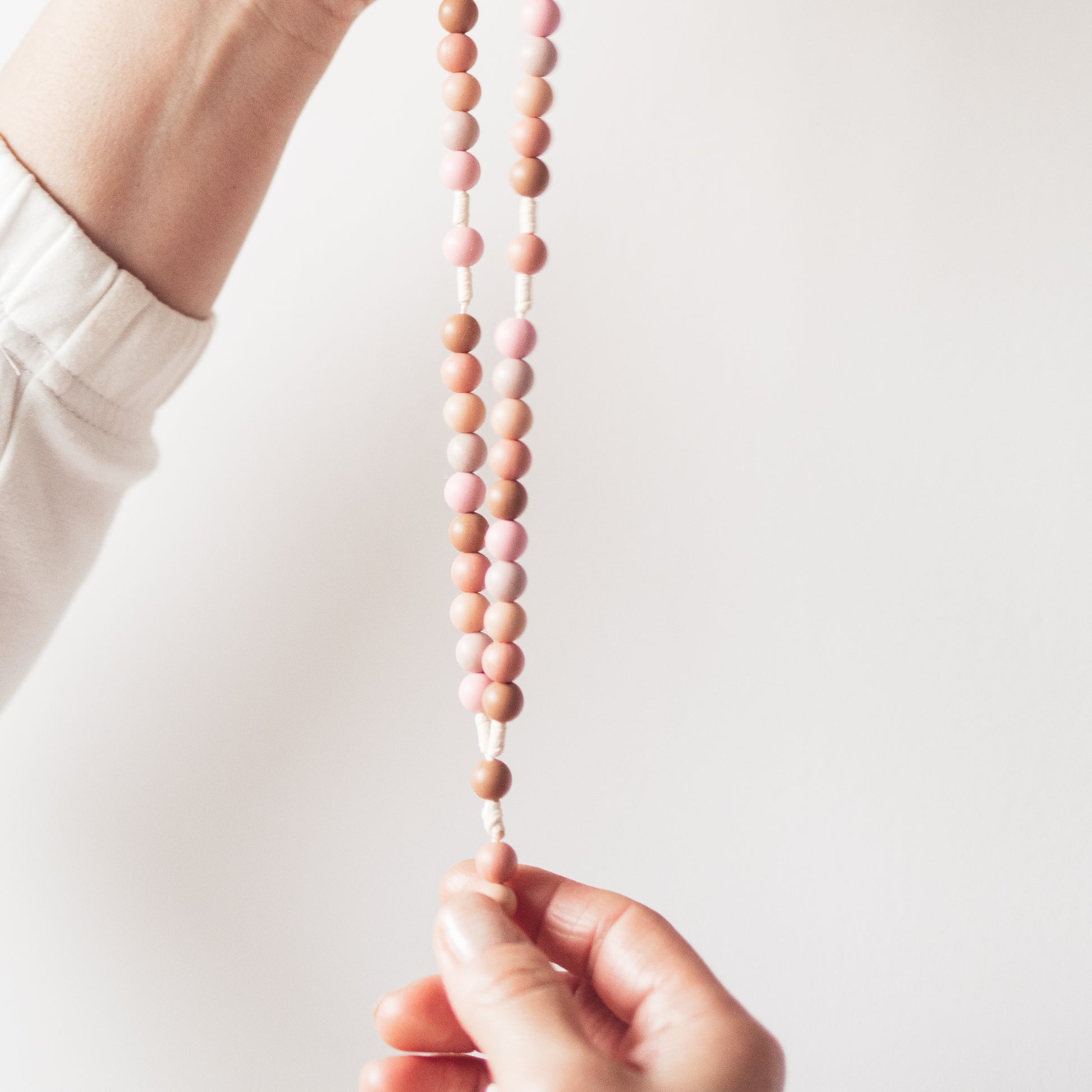 Różaniec dziecięcy, prezent dla dziecka, różaniec z silikonowych kulek