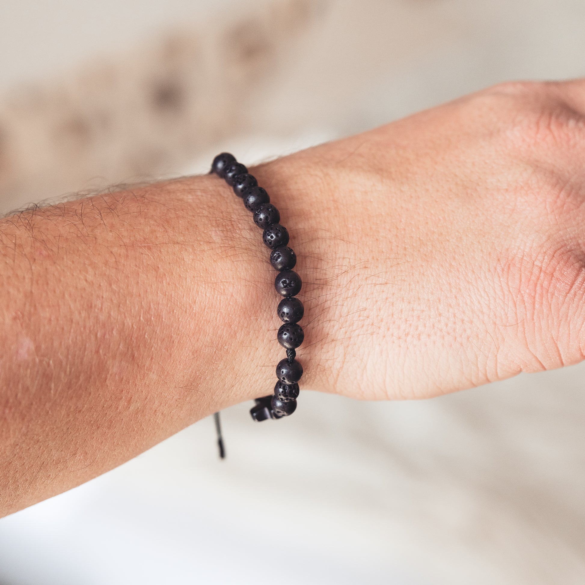 Różaniec na rękę z lawy wulkanicznej