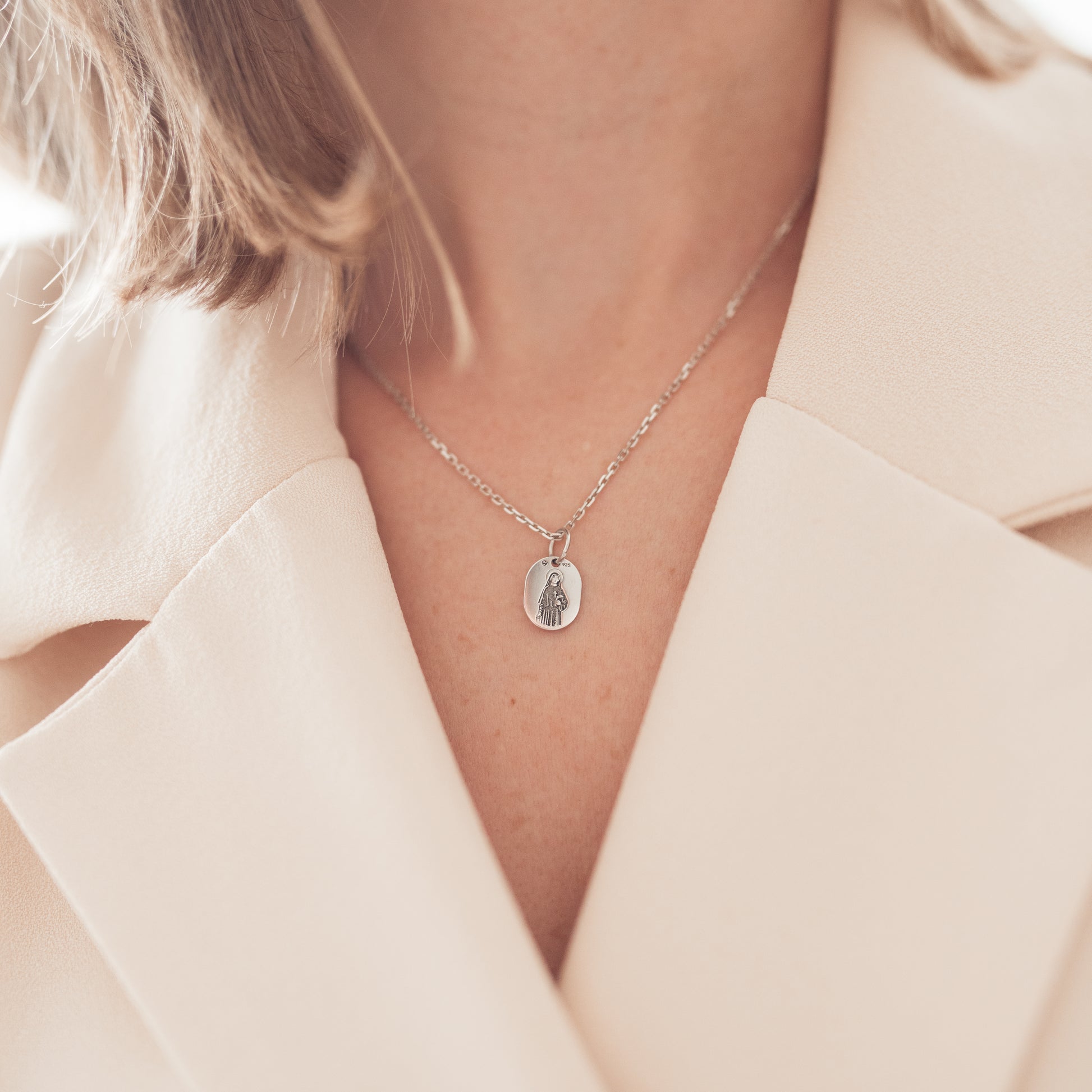 Naszyjnik z medalikiem Jezu Ufam Tobie, Jezus Miłosierny, medalik naszyjnik na prezent, 