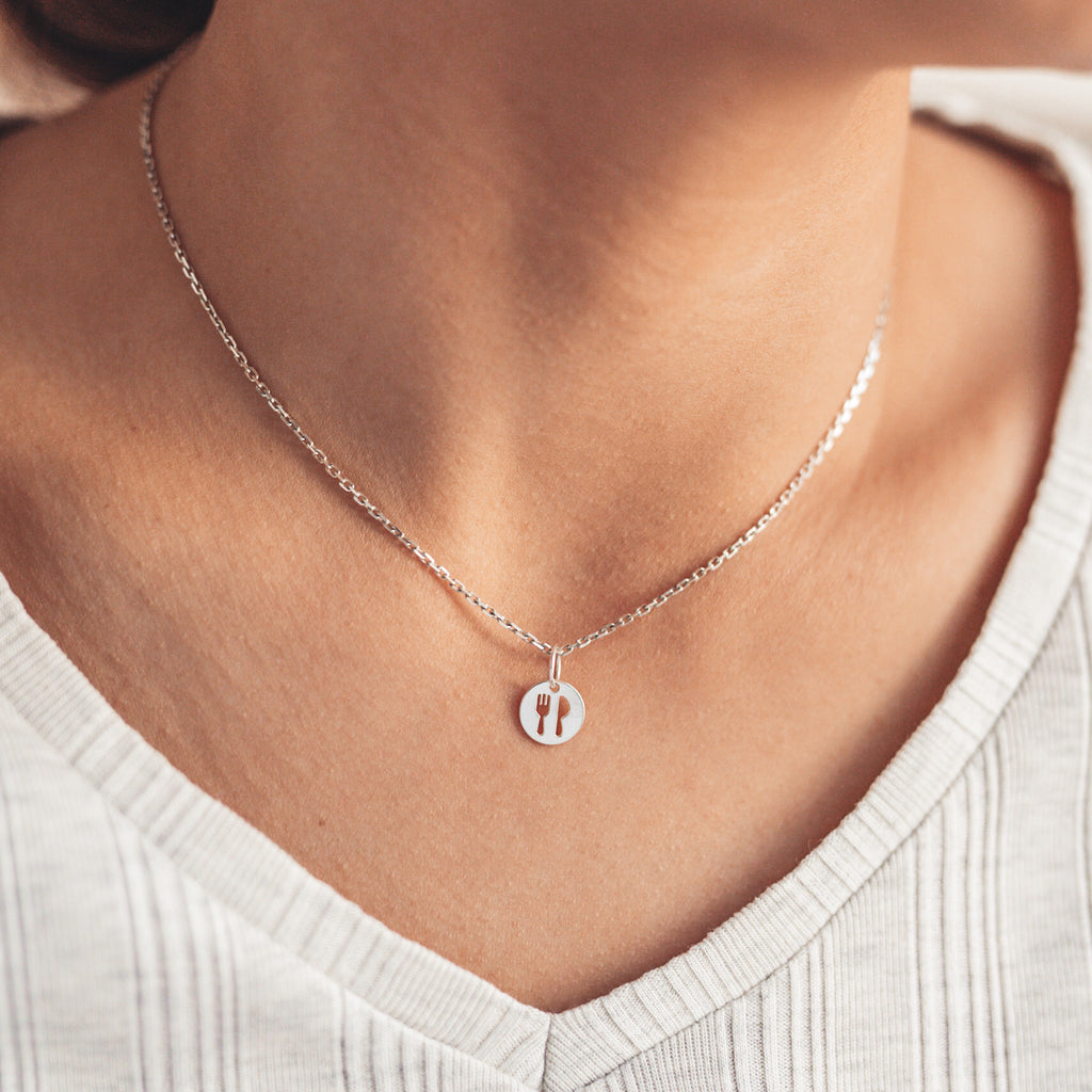 Srebrny choker ze sztućcami