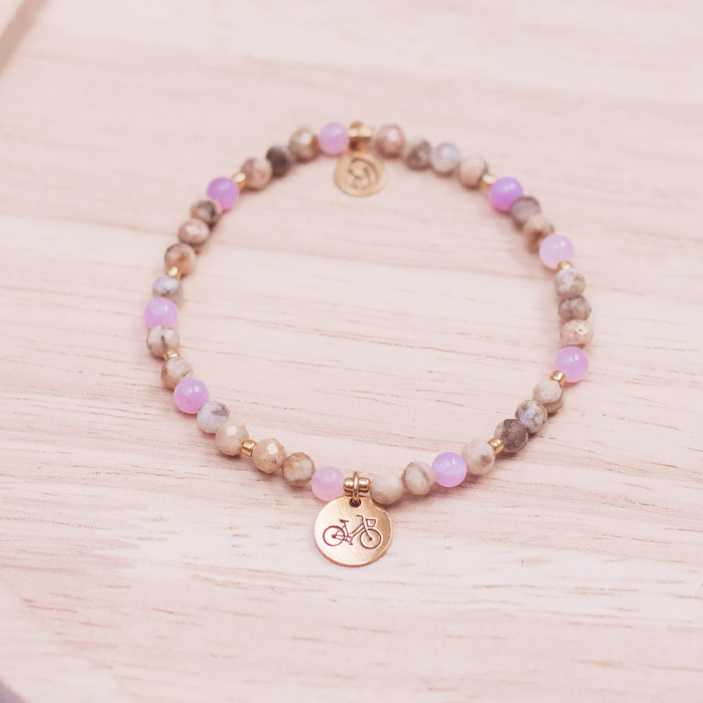 bransoletka z kamieni naturalnych, bransoletka z feldsparu i angelitu, biżuteria na prezent, bransoletka z zawieszką