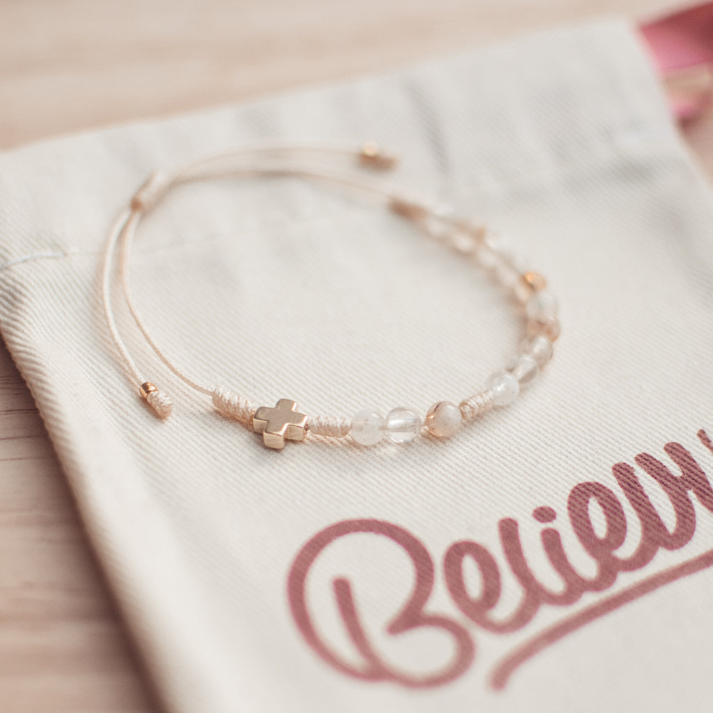 różaniec z kamieni naturalnych, różaniec z chalcedonu, dziesiątka różańca, prezent